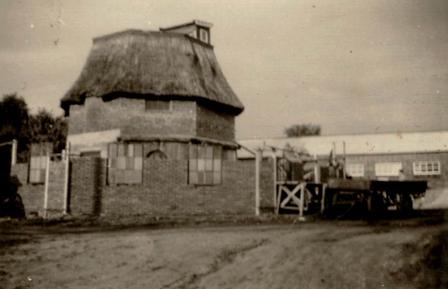 Oude_molen_tijdens_opbouw_ombouw.jpg